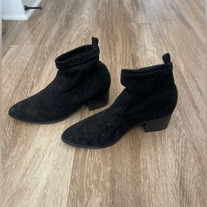 forever 21 black suede/felt booties